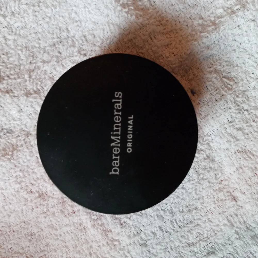 bareMinerals - Picture 1 of 2